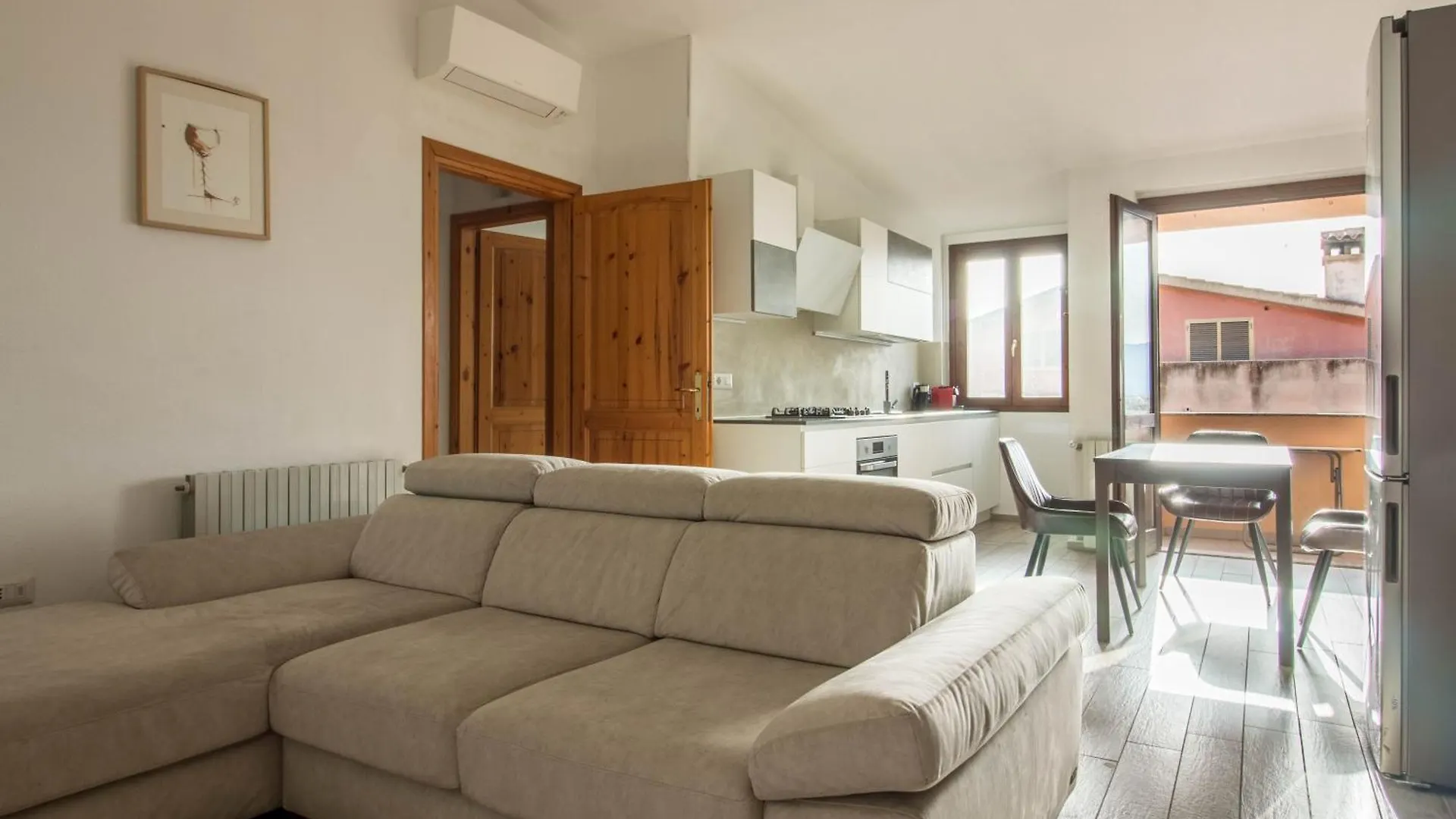 Olbia Oasis Apartment With Two Balconies! 0*,  İtalya